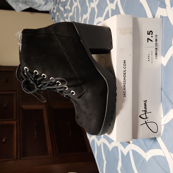 black ankle boots size 7.5 - Picture 2 of 4